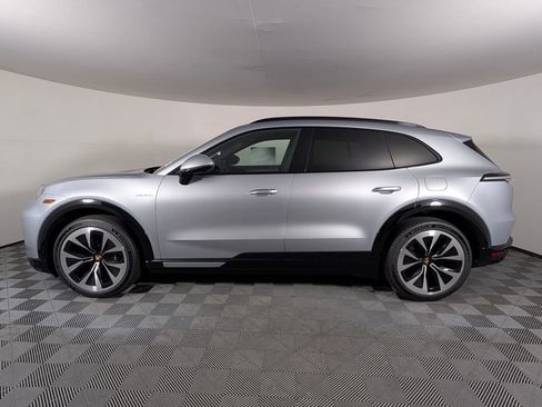 New 2026 Porsche Cayenne Electric AWD/4WD image 2