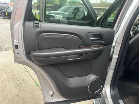 Used 2011 GMC Yukon Denali AWD/4WD image 19