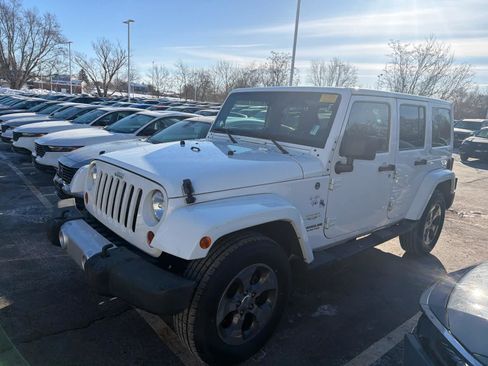 Used 2013 Jeep Wrangler Unlimited Sahara w/ Dual Top Group image 8