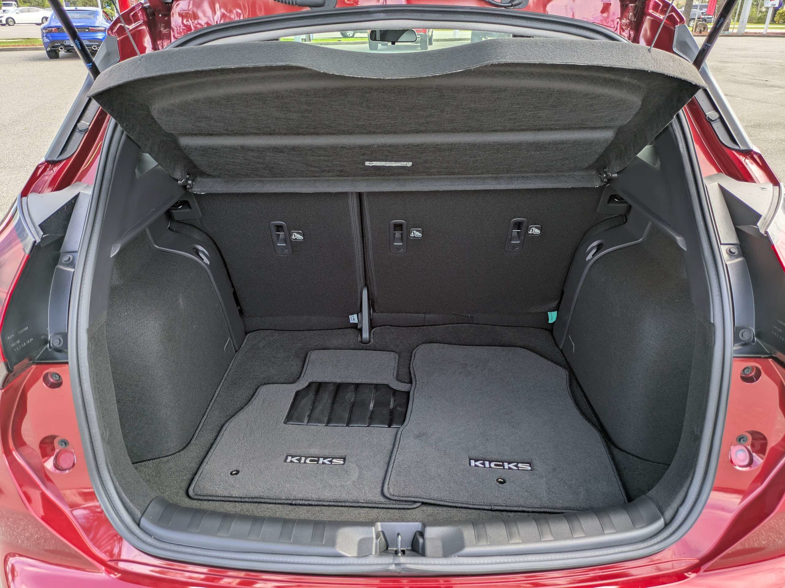 Certified 2024 Nissan Kicks SR w/ SR Premium Package FWD image 13