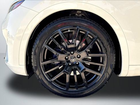 Used 2022 Maserati Levante GT AWD/4WD image 34