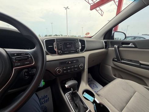 Used 2017 Kia Sportage LX AWD/4WD image 17
