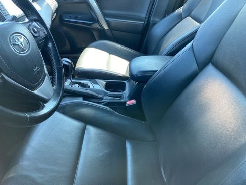 Used 2018 Toyota RAV4 SE w/ Power Extra Value Package AWD/4WD image 7
