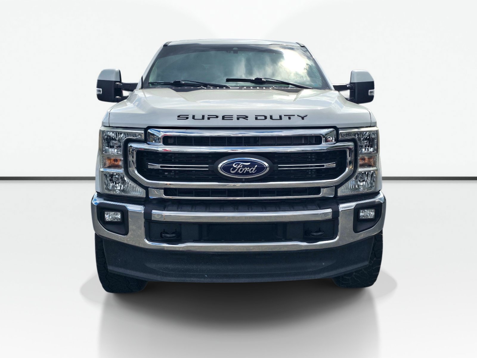 Used 2022 Ford F350 Lariat w/ Lariat Value Package AWD/4WD image 3