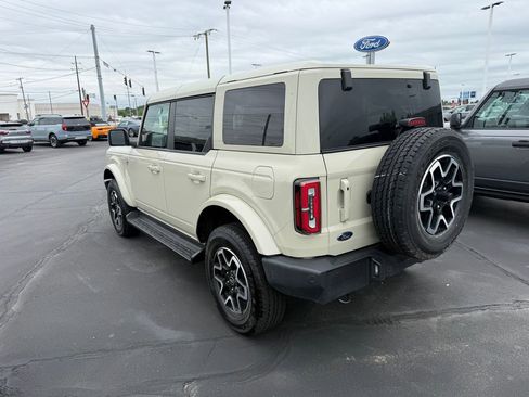 Used 2025 Ford Bronco Outer Banks AWD/4WD image 4