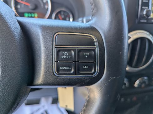 Used 2013 Jeep Wrangler Unlimited Rubicon w/ Connectivity Group AWD/4WD image 16