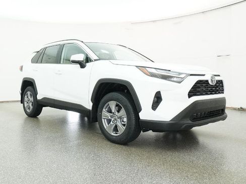New 2025 Toyota RAV4 XLE image 30