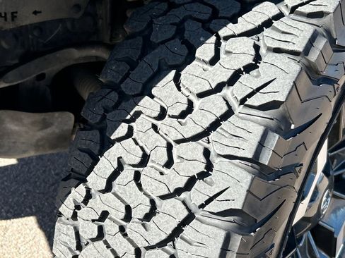 Used 2020 Toyota Tacoma TRD Off-Road w/ TRD Premium Off Road Package image 24