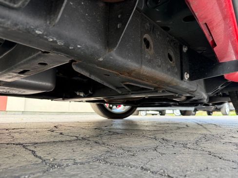 Used 2004 Chevrolet SSR w/ Preferred Equipment Group RWD image 33