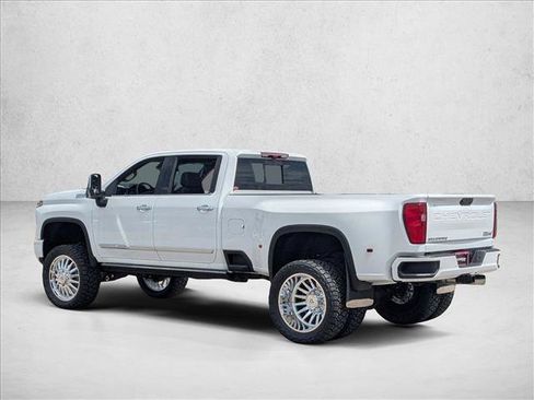 New 2026 Chevrolet Silverado 3500 High Country w/ High Country Premium Package AWD/4WD image 7
