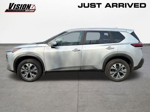 Used 2023 Nissan Rogue SV image 8