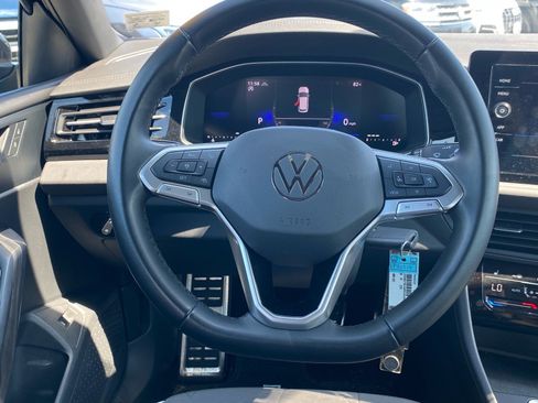 Certified 2025 Volkswagen Jetta Sport FWD image 7