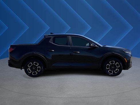 Certified 2022 Hyundai Santa Cruz SEL AWD/4WD image 2