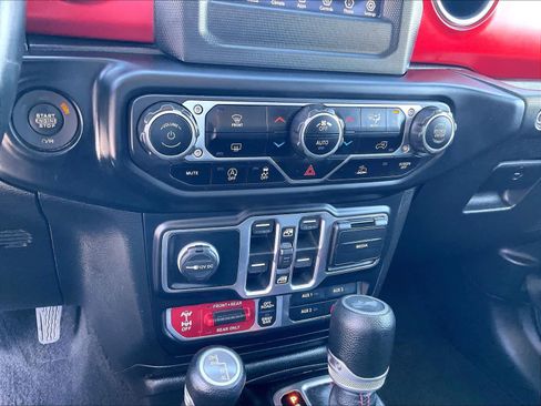 Used 2021 Jeep Wrangler Unlimited Rubicon w/ LED Lighting Group image 31