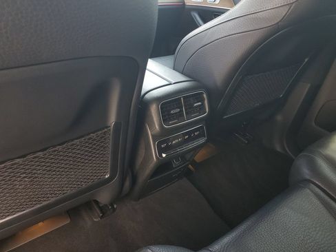 Used 2021 Mercedes-Benz GLS 450 4MATIC image 17