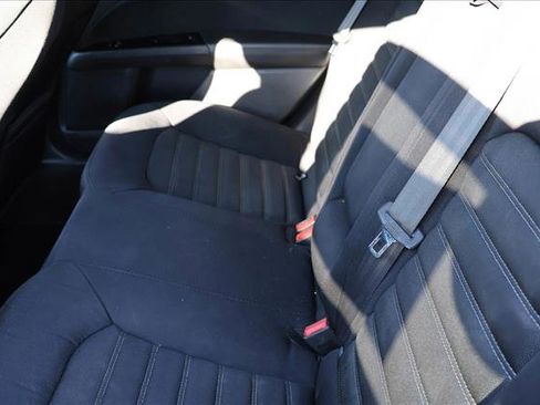 Used 2015 Ford Fusion SE image 22