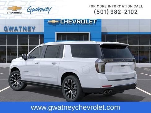 New 2026 Chevrolet Suburban High Country AWD/4WD image 3