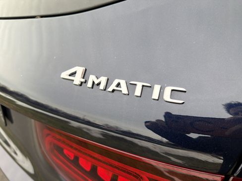 Used 2022 Mercedes-Benz GLC 300 4MATIC image 7