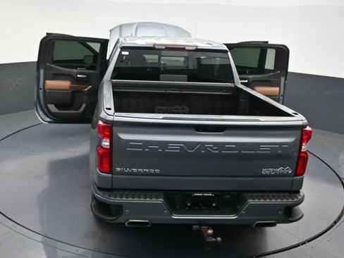Used 2019 Chevrolet Silverado 1500 High Country image 35