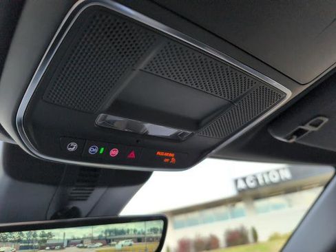 New 2026 GMC Acadia Denali w/ Super Cruise Package FWD image 38