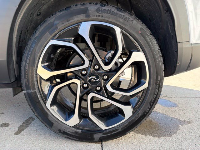 Used 2024 Chevrolet Trax RS w/ Sunroof Package FWD image 10