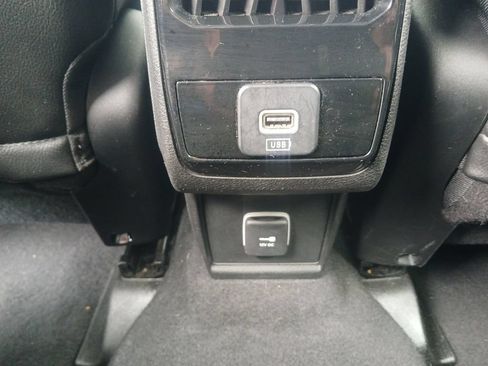 Used 2023 Jeep Compass Latitude AWD/4WD image 6