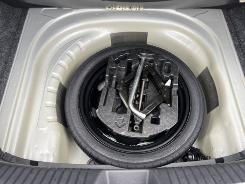 Used 2025 Volkswagen Jetta Sport image 12