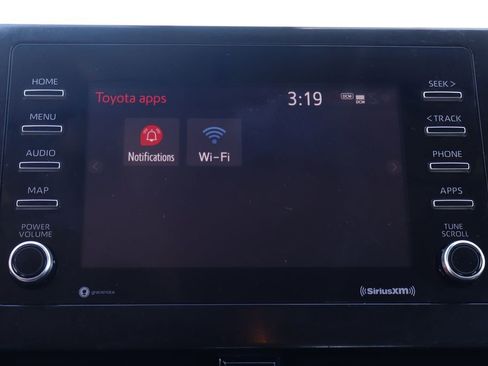 Used 2021 Toyota Camry LE image 30