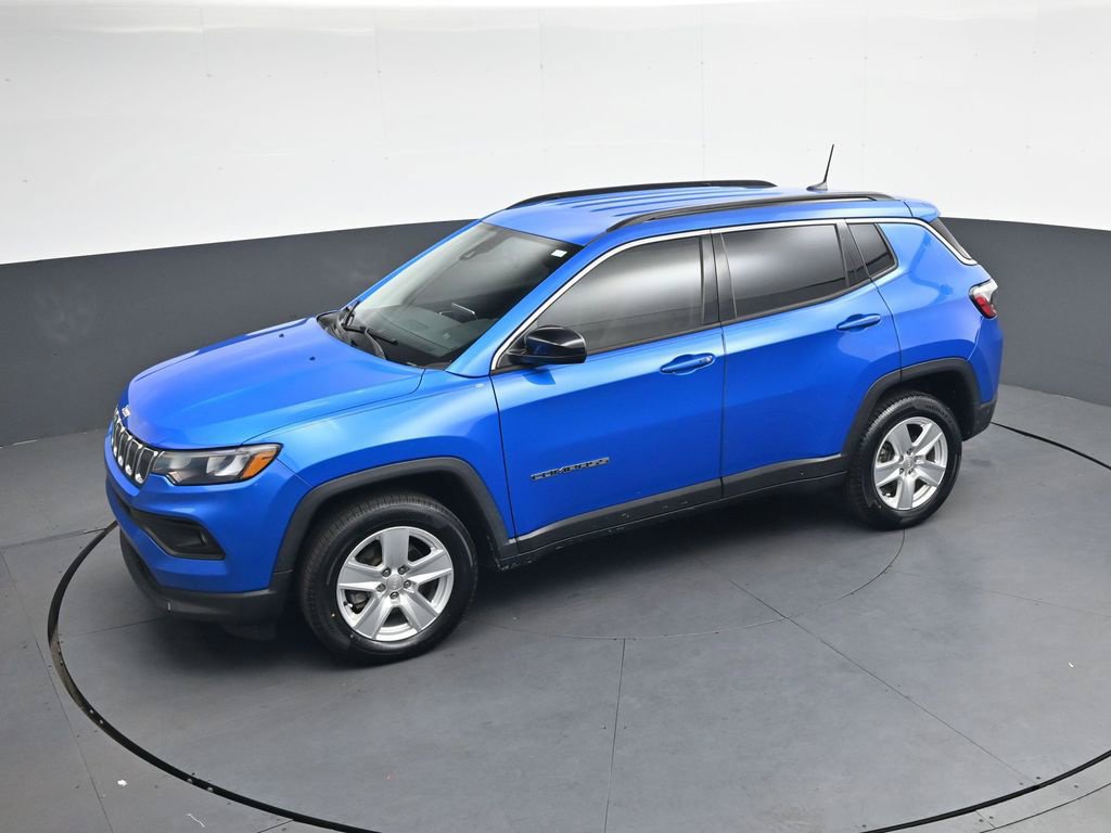 Used 2022 Jeep Compass Latitude w/ Convenience Group AWD/4WD image 30