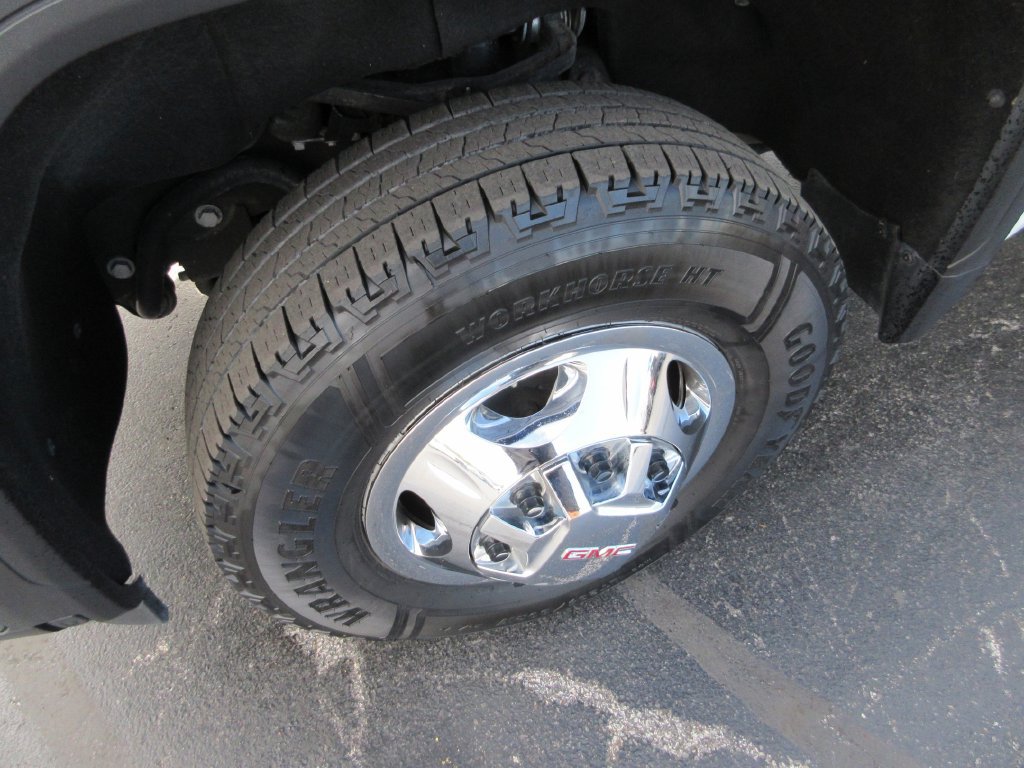 Used 2024 GMC Sierra 3500 SLE w/ SLE Value Package AWD/4WD image 14