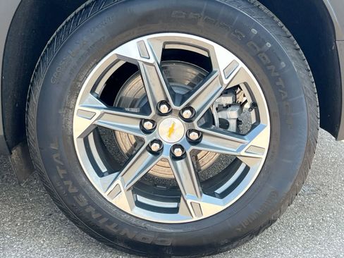 Used 2025 Chevrolet Blazer LT FWD image 14