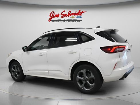 Used 2024 Ford Escape ST-Line w/ Tech Pack #1 AWD/4WD image 4