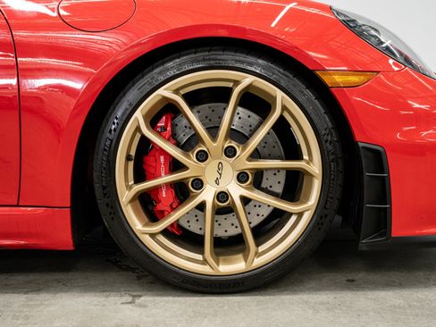 Used 2020 Porsche 718 Cayman GT4 RWD image 43
