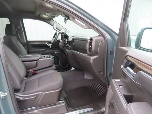 Used 2025 Chevrolet Silverado 1500 LT AWD/4WD image 23