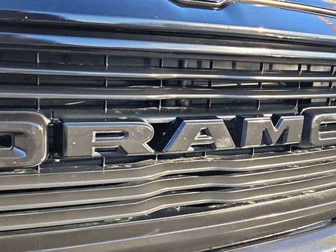 Used 2021 RAM 1500 Big Horn image 12