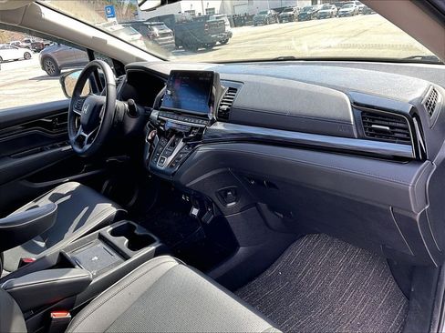Used 2025 Honda Odyssey Elite image 14