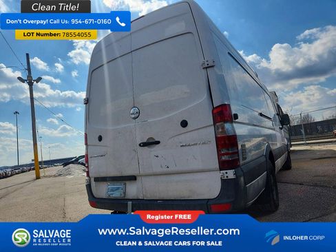 Used 2014 Freightliner Sprinter 2500 image 4