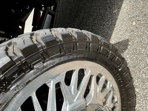 Used 2023 Ford F450 Platinum w/ FX4 Off-Road Package AWD/4WD image 46