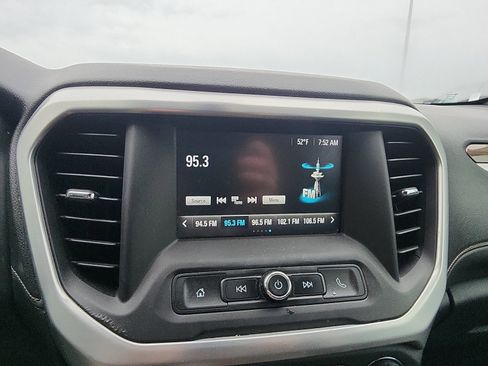 Used 2017 GMC Acadia SLE FWD image 14