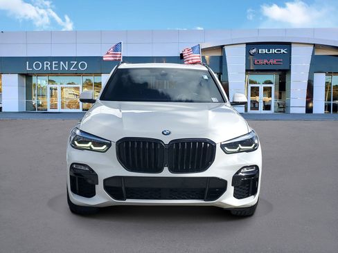Used 2021 BMW X5 M50i w/ Premium Package image 2