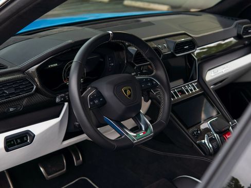 Used 2024 Lamborghini Urus S AWD/4WD image 27