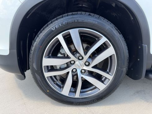 Used 2017 Honda Pilot Elite image 13