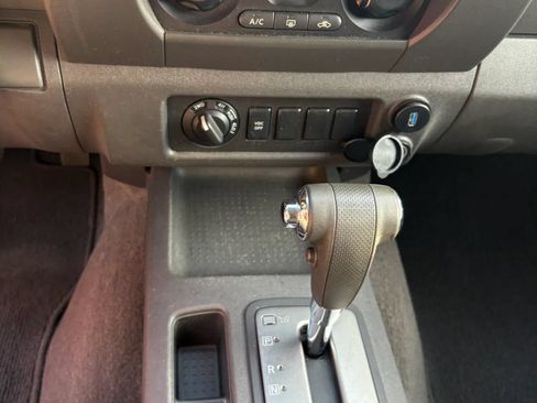 Used 2009 Nissan Xterra X AWD/4WD image 35