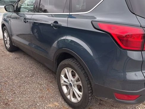 Used 2019 Ford Escape SE FWD image 4