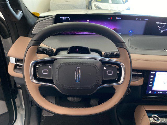 New 2027 Lincoln Navigator Black Label AWD/4WD image 23