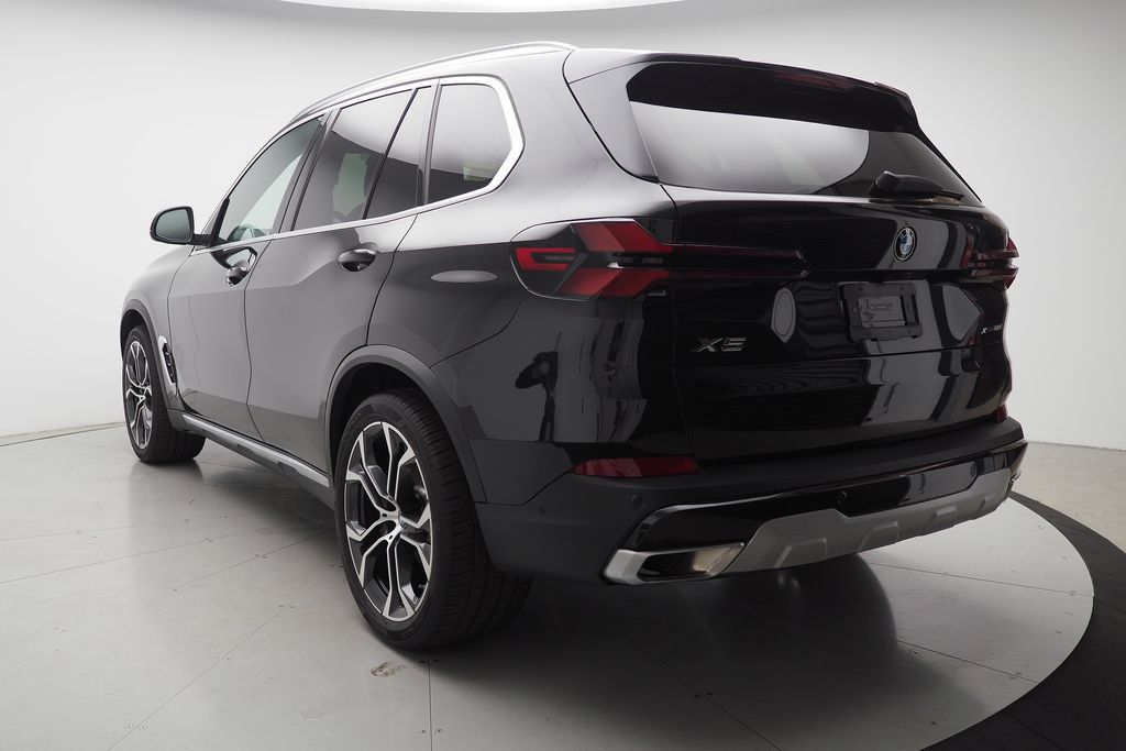 Certified 2026 BMW X5 xDrive40i AWD/4WD image 4