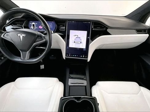 Used 2018 Tesla Model X 75D image 20