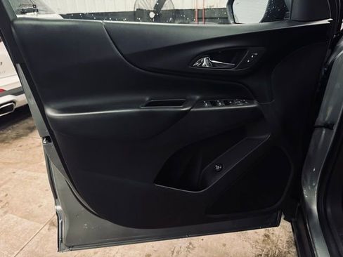 Used 2024 Chevrolet Equinox LT w/ Driver Convenience Package image 13