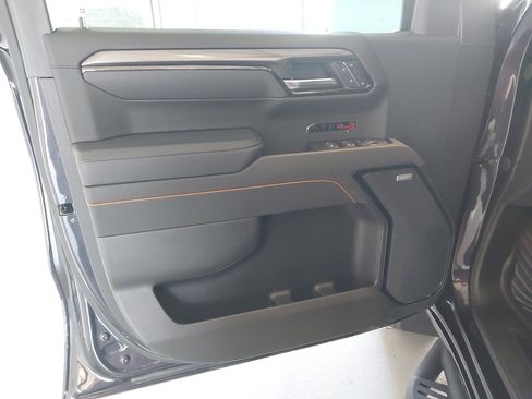 Used 2025 GMC Sierra 1500 AT4 image 25