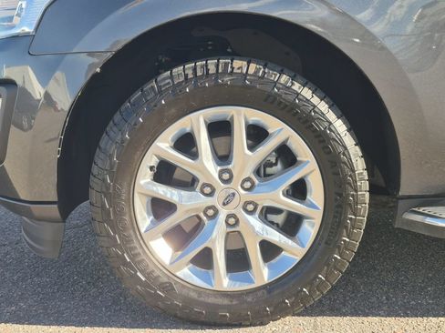 Used 2021 Ford Expedition XLT AWD/4WD image 19